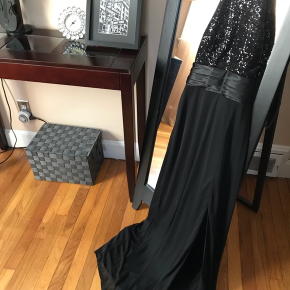 Speechless Stunning black sequin top prom gown - Picture 1 of 4